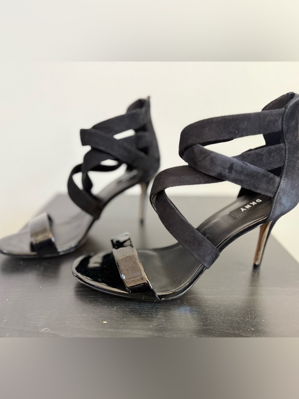 DKNY Iggi Black Strappy Heels Size 10 NIB Patent Toe Stiletto Sandals - Picture 13 of 13